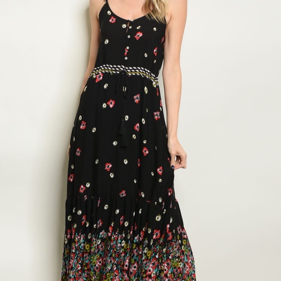 5⭐️BOHO BLACK FLORAL MAXI- Dress - Picture 2 of 3